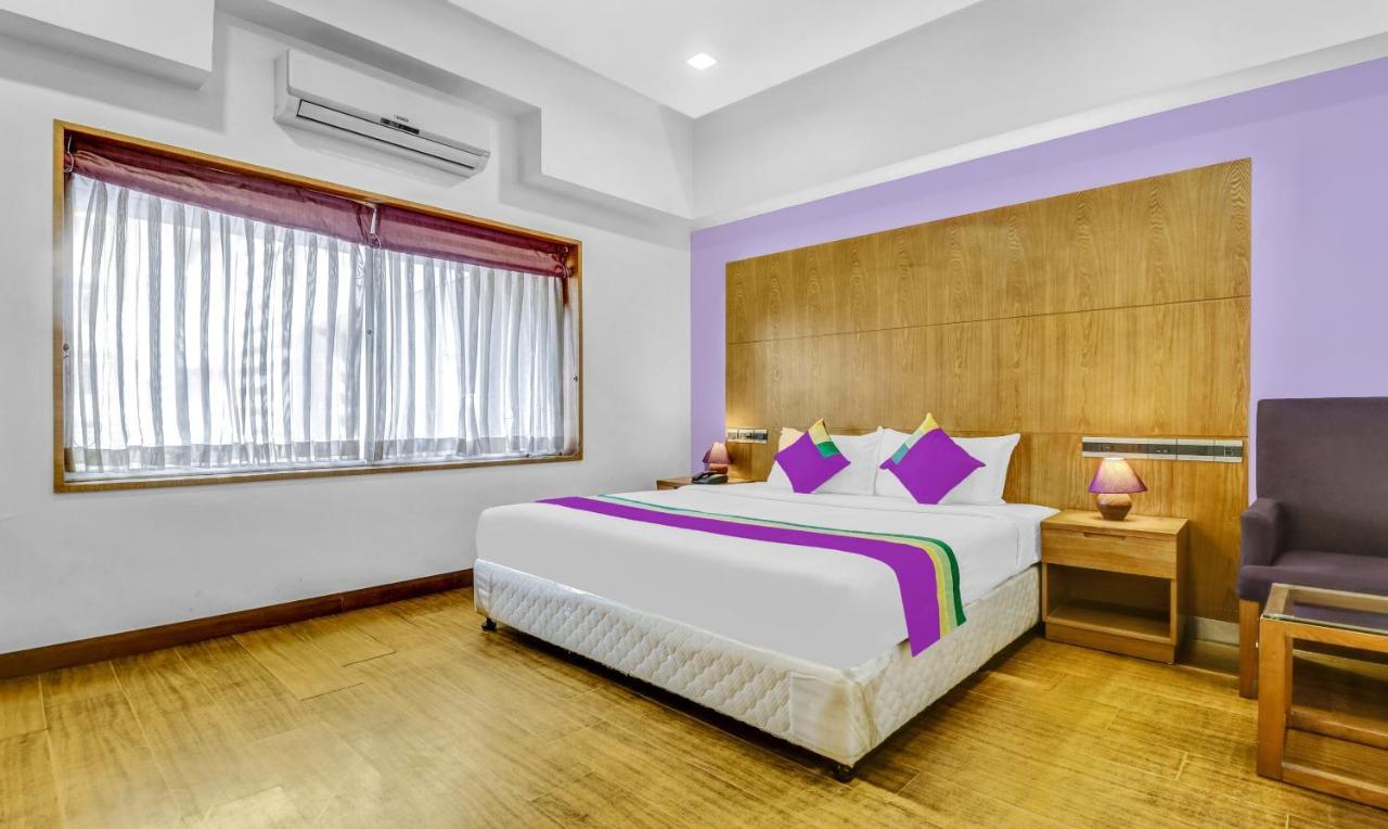 Medora Hotel Кожикоде Екстер'єр фото
