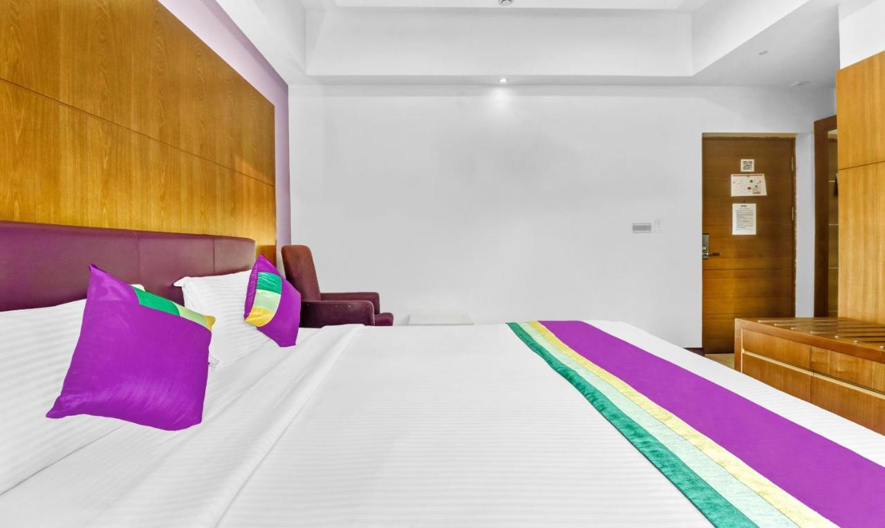 Medora Hotel Кожикоде Екстер'єр фото