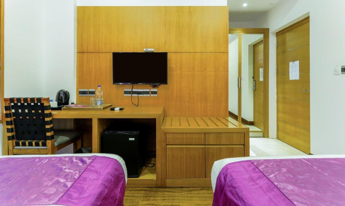Medora Hotel Кожикоде Екстер'єр фото
